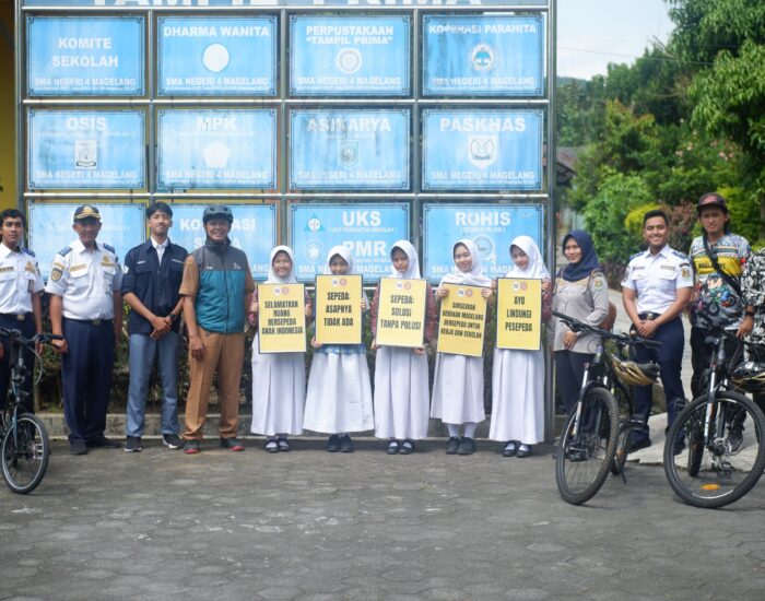 Dishub Kota Magelang dan MagelangBIKE Kampanyekan Keselamatan Lalu Lintas di SMAN 4